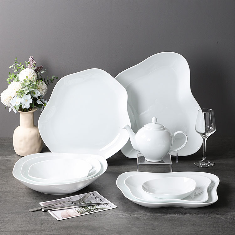 Different shapes White porcelain dinner sets