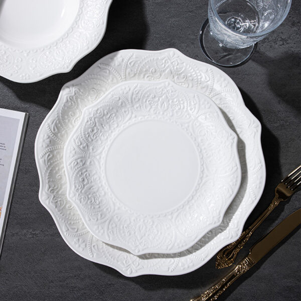 Different shapes high temperature porcelain plates