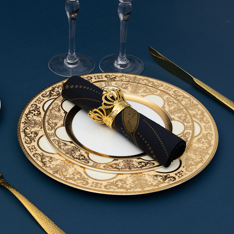 Factory Luxury Bone China plates with gold 3