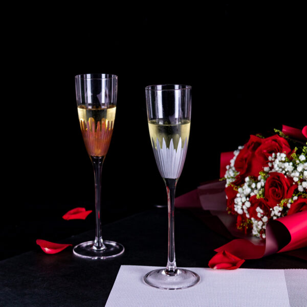 Stylishly Manufactured Champagne Glasses I Pito Chin