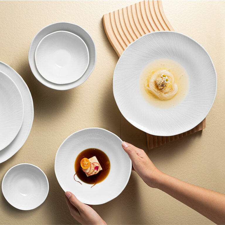 Porcelain vs. Ceramic Plates Pito