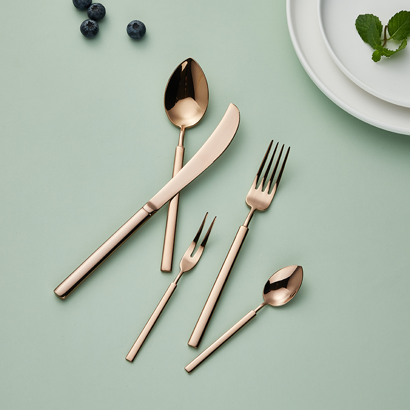 Stainless Steel Golden Spoon Fork And Knives sets 1