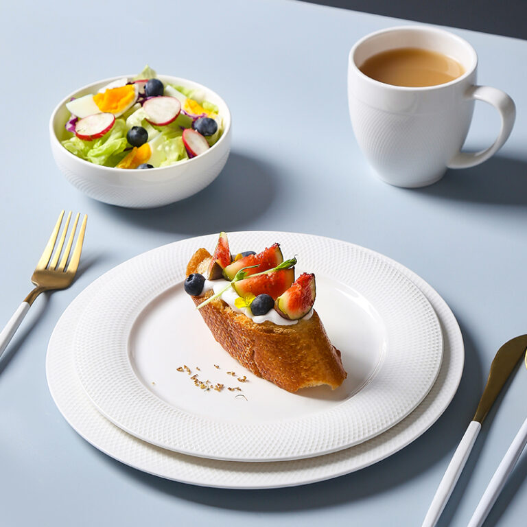 Porcelain vs. Ceramic Plates Pito