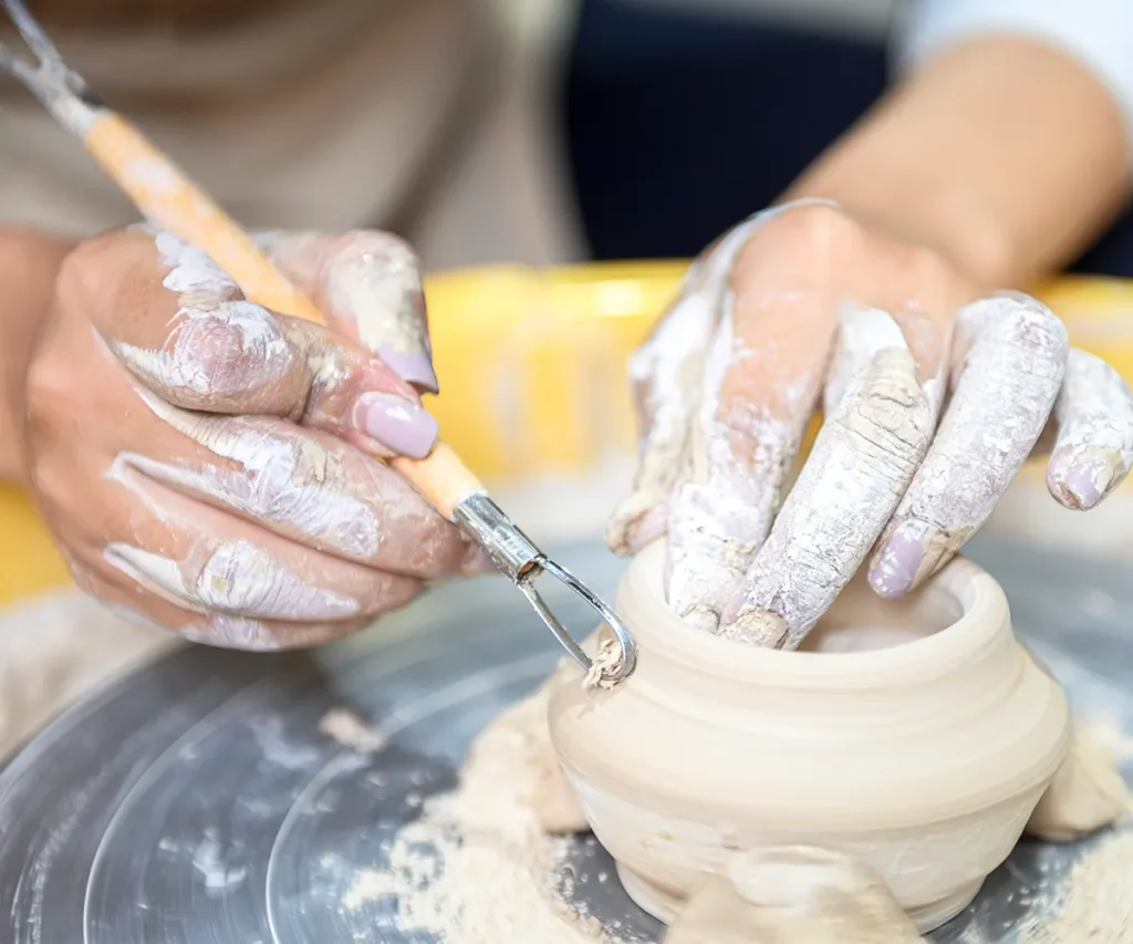 making ceramic tableware