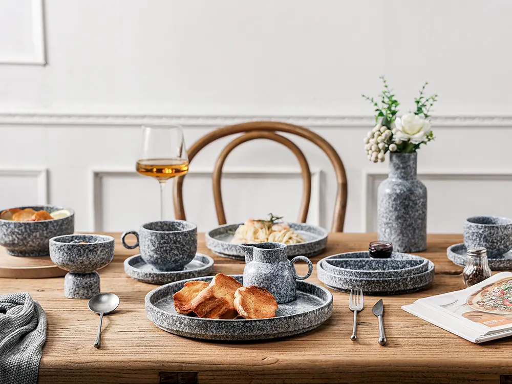 Porcelain Dinnerware Set Buying Guide: 5 Key Factors to Consider