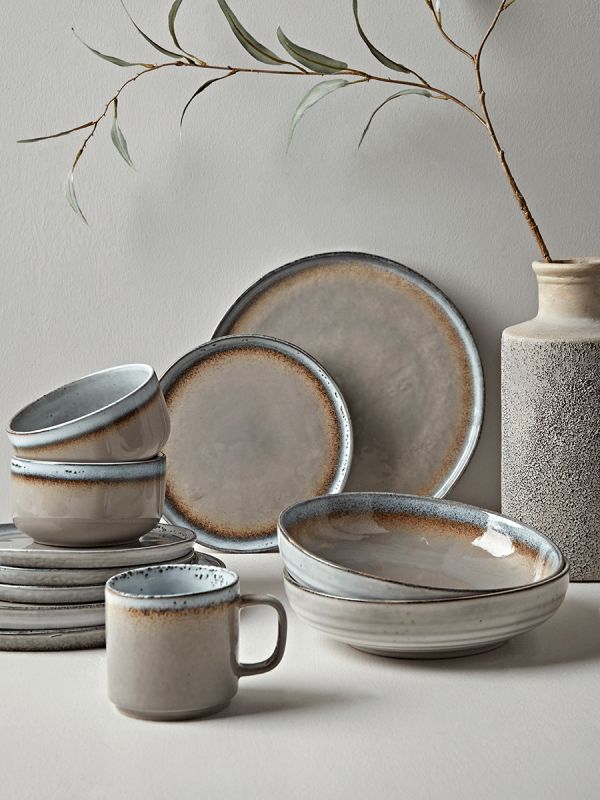 stoneware dinnerware