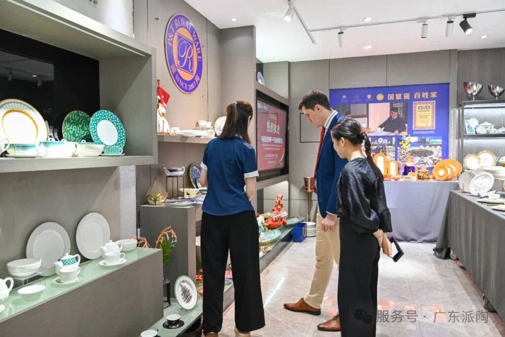 Uruguayan Consul General in Guangzhou Visits PITO Experience Center (10)