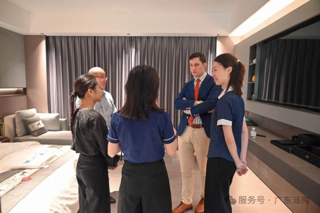 Uruguayan Consul General in Guangzhou Visits PITO Experience Center (13)