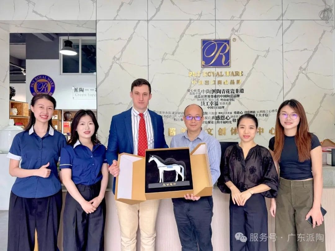 Uruguayan Consul General in Guangzhou Visits PITO Experience Center (2)