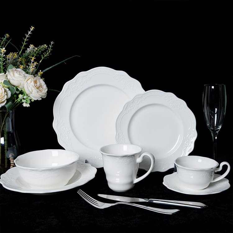Conjunto de utensílios de porcelana branca de banquete (4)