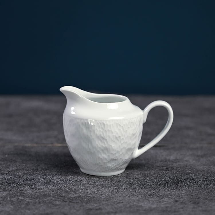 white porcelain creamer 160ml (1)