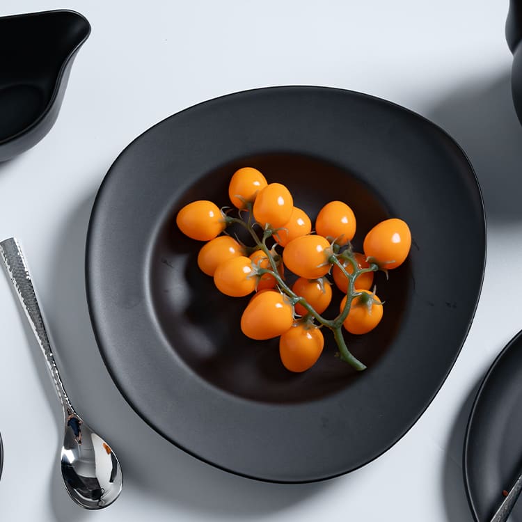 Azure collection black soup pasta plate (5)