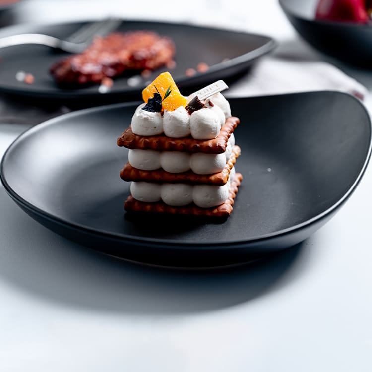 Azure collection deep plate black