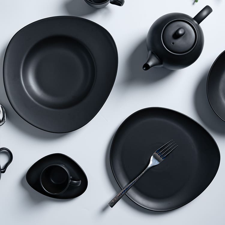 Azure collection dinner plate black (3)