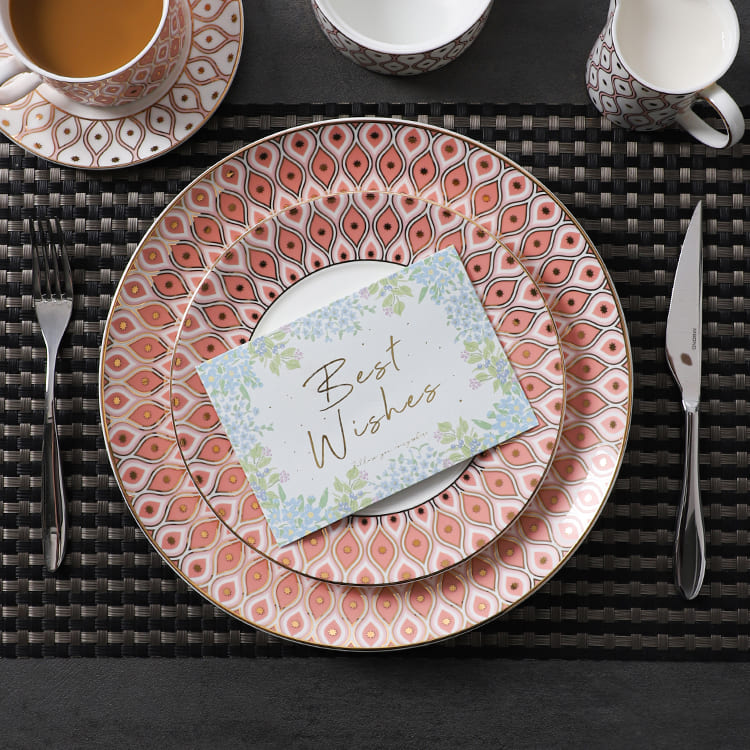 Pratos de jantar rosa leve com borda dourada (2)