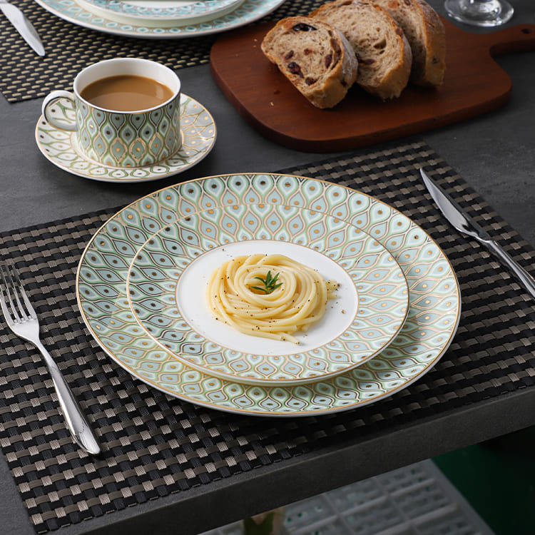 Pratos de jantar verdes com borda dourada Pavão (2)