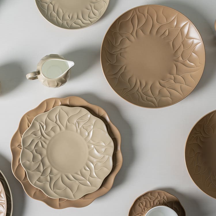 Vientiane Flower Shaped Plate Bone China (2)