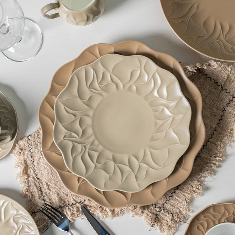 Vientiane Flower Shaped Plate Bone China (3)