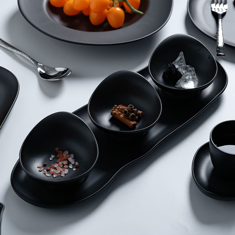 azure Collection black sauce dish (3)
