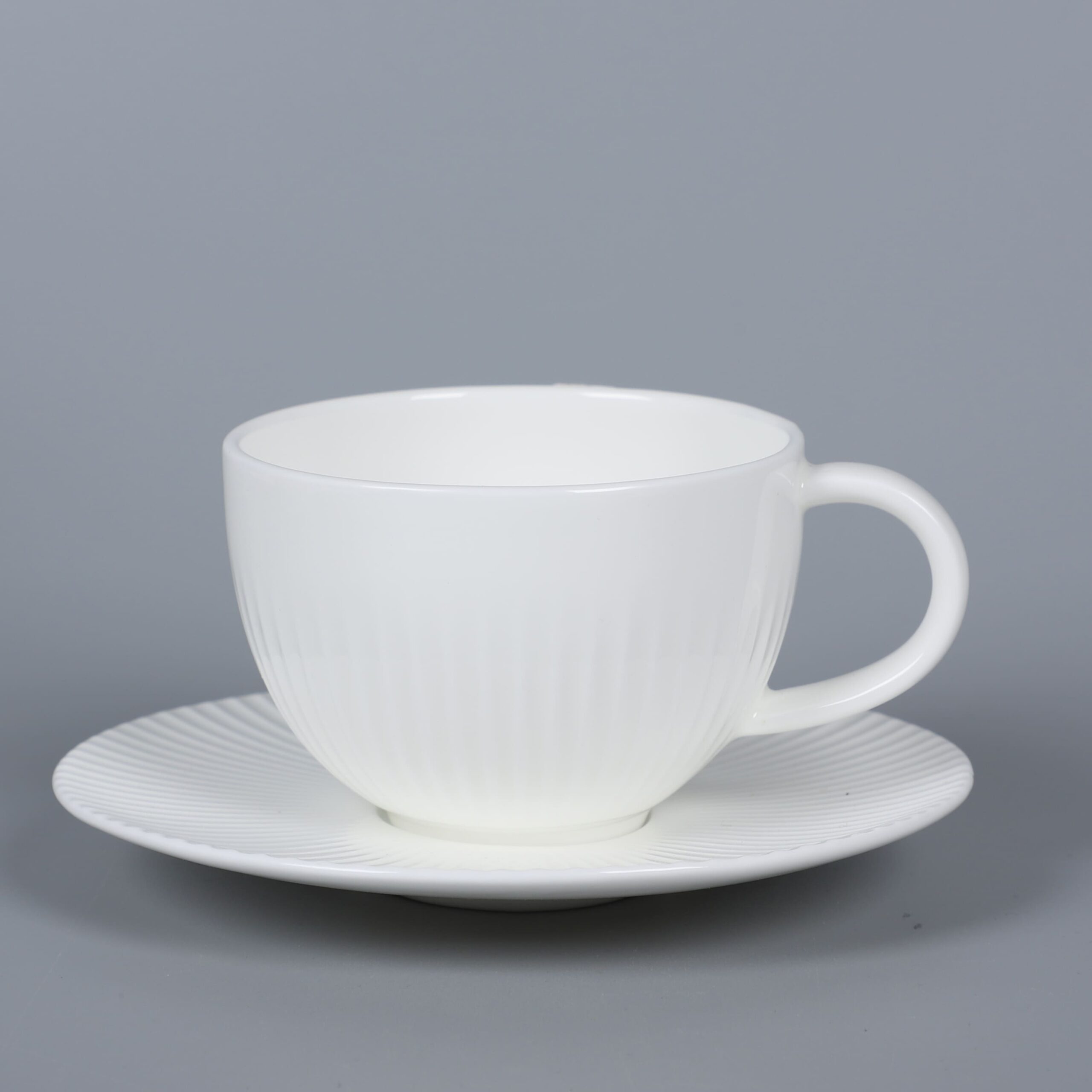 Blossom Bone China Teetasse und Untertasse (1)