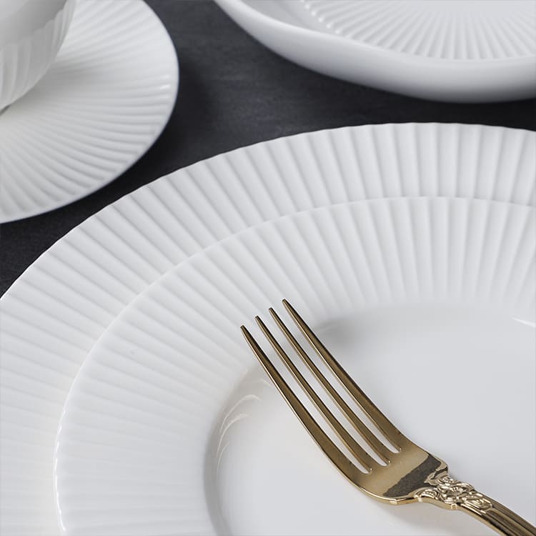 Blossom White Dinner Plate Set (1)