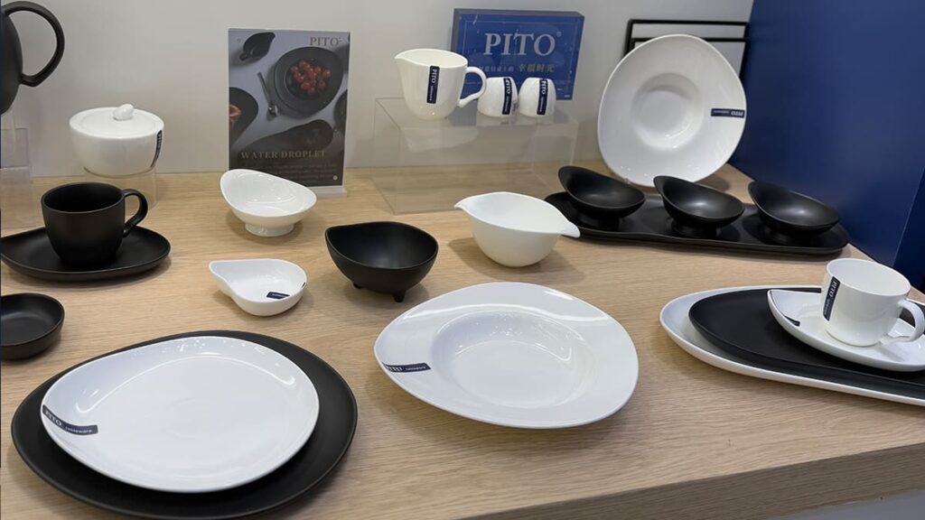 PITO Bone China Shines at Canton Fair and PIR EXPO (3)