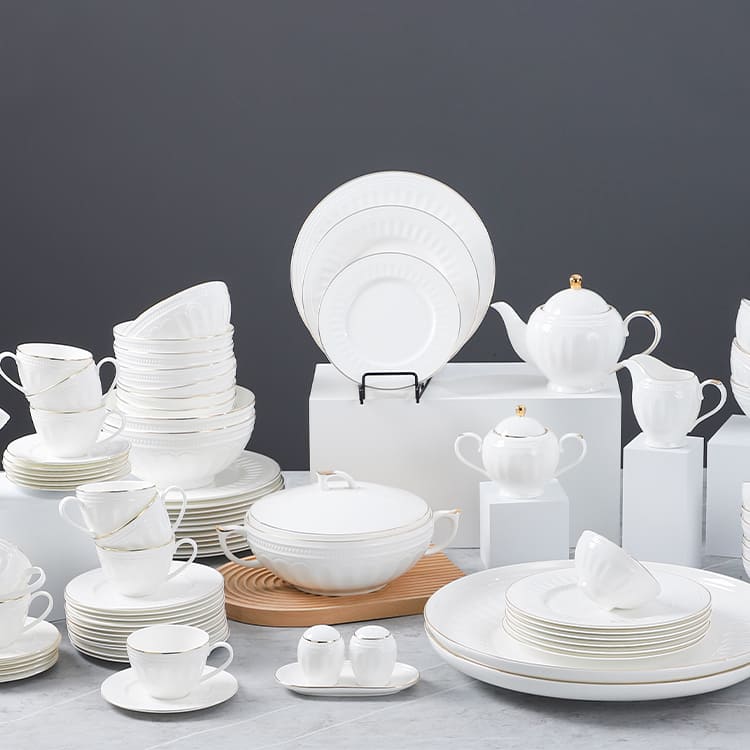 Römisches Tafelservice für 12 Person (2)