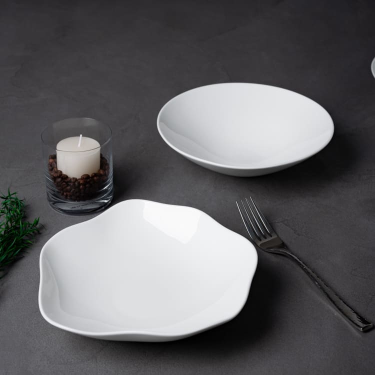 Classic White Fine Porcelain Plates (6)