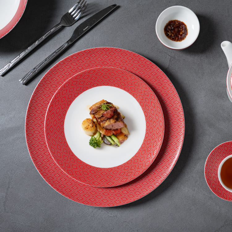 Red and White Bone China Dinner Plate (2)