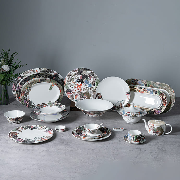 Tafelservice mit tropischem Tiermotiv (2)