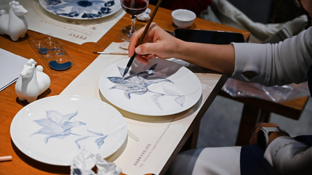 PITO Hosts Blue and White Porcelain Intangible Heritage Experience (12)