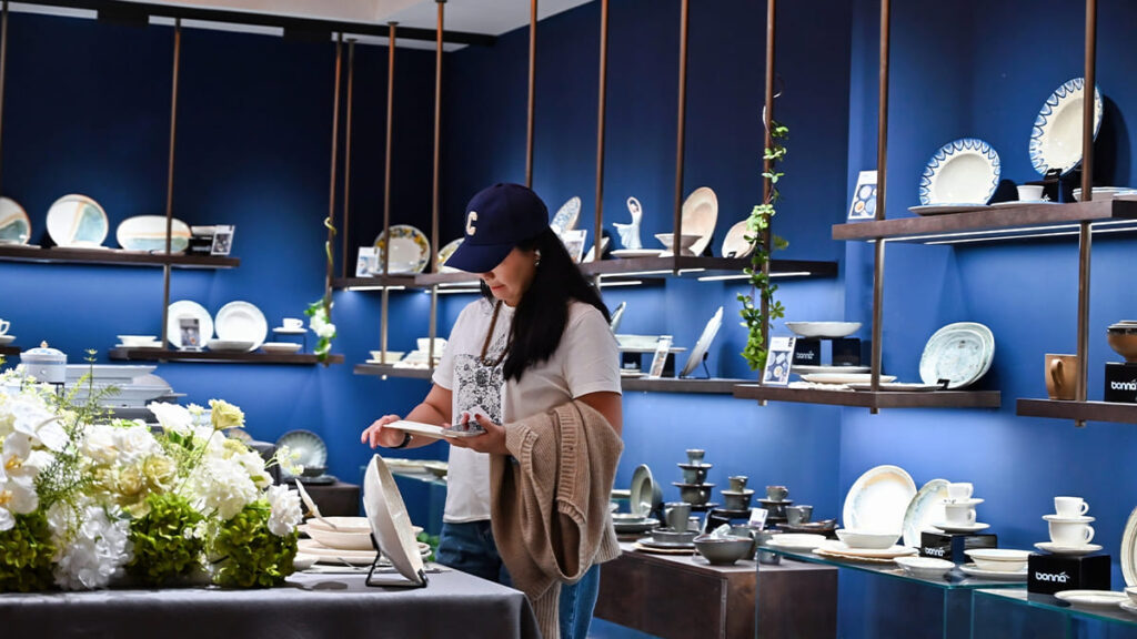 PITO Hosts Blue and White Porcelain Intangible Heritage Experience (21)