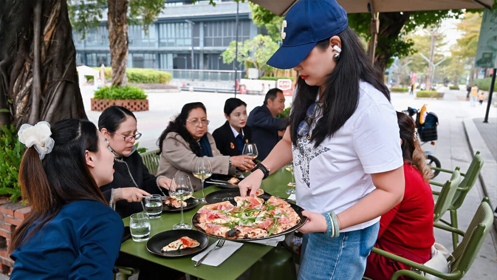 PITO Hosts Blue and White Porcelain Intangible Heritage Experience (24)