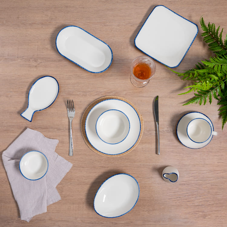 Branco & Blue Rim Glazed Porcelain Dinnerware (5)