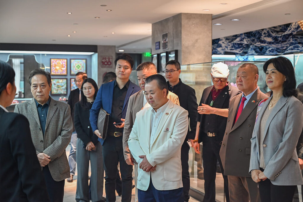 PITO Hosts Overseas Chinese Reception in Guangzhou to Promote Global Cultural Exchange Through Porcelain (4)