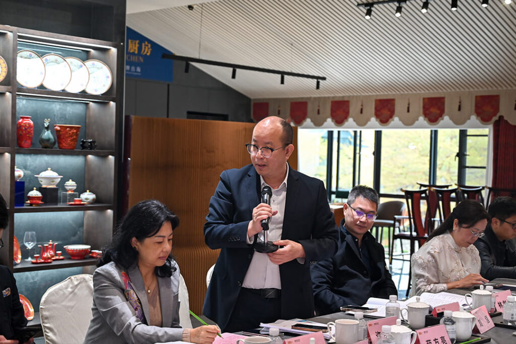 PITO Hosts Overseas Chinese Reception in Guangzhou to Promote Global Cultural Exchange Through Porcelain (6)
