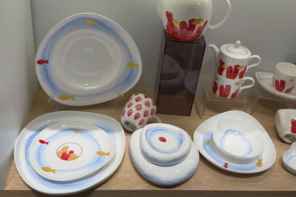 PITO Hosts Overseas Chinese Reception in Guangzhou to Promote Global Cultural Exchange Through Porcelain (9)