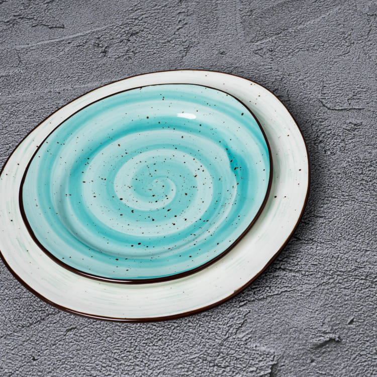 Spiral Pattern Blue and White Plates (4)