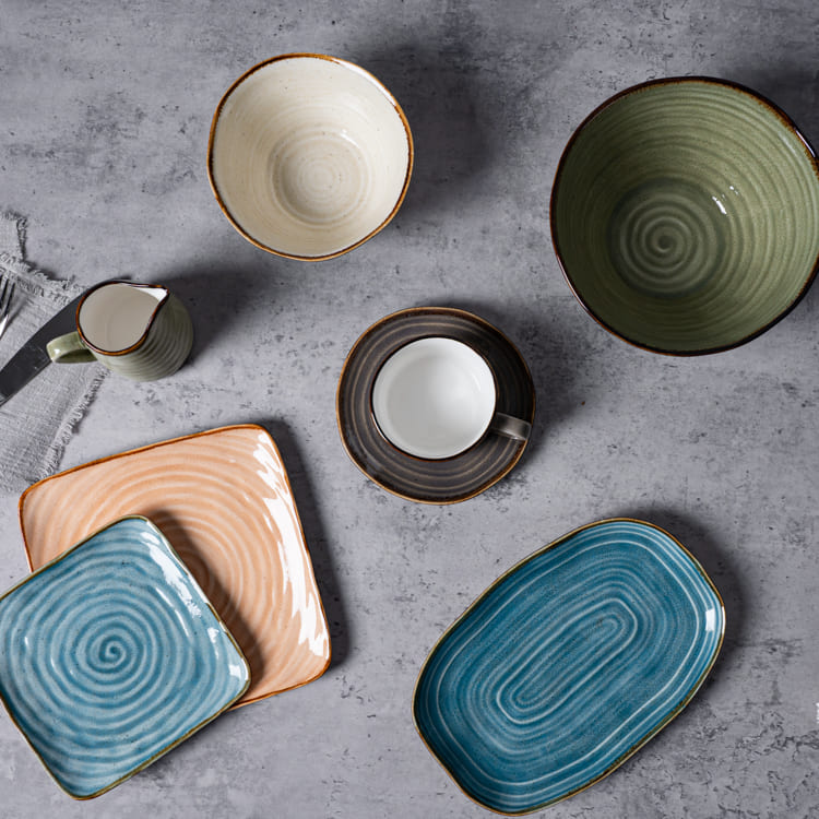 Spiral Textured Porcelain Dinnerware (4)