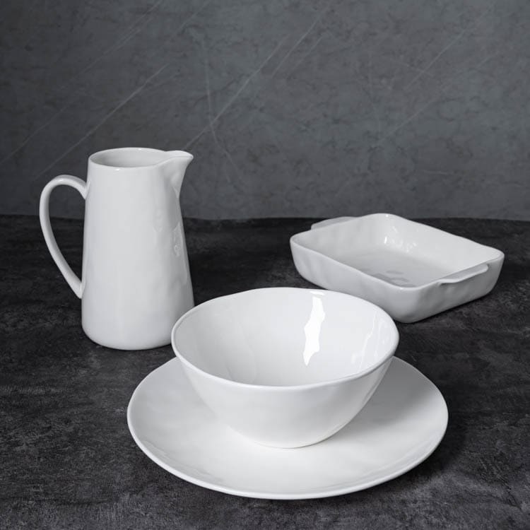 White Hammered Porcelain Dinnerware (4)