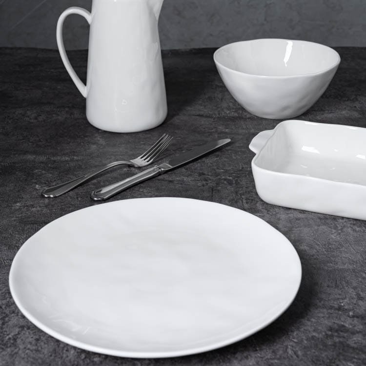 White Hammered Porcelain Dinnerware (5)