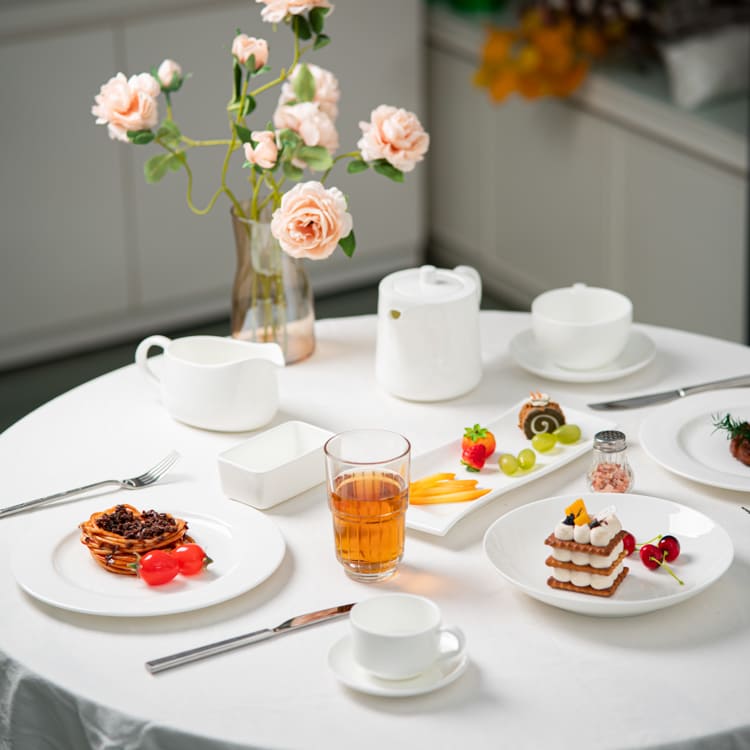 White Porcelain Dinnerware Set (1)
