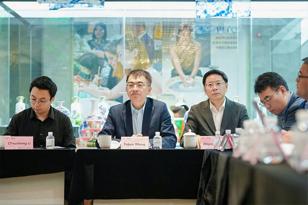 China–Africa Young Entrepreneurs Gather at Haizhu Overseas Chinese Reception Hall (7)