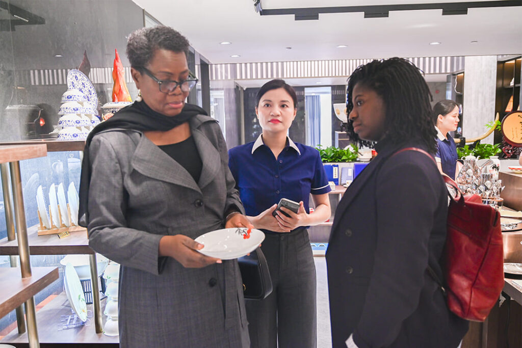 PITO Welcomes Delegation from the Mozambique Presidential Office to the Greater Bay Area Headquarters (13)