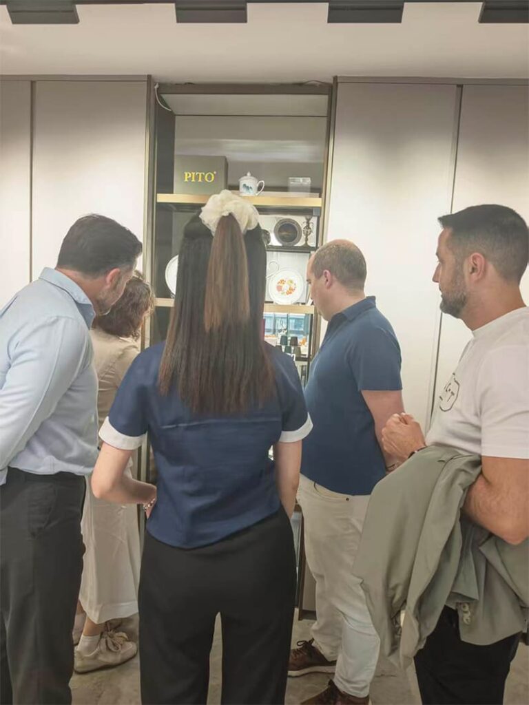 PITO Welcomes Vice Mayor of Elche Spain Advancing China–Spain Cultural and Trade Exchange Through Porcelain (1)