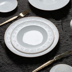 White Bone China Dinner Plates with Gold Rim (6)