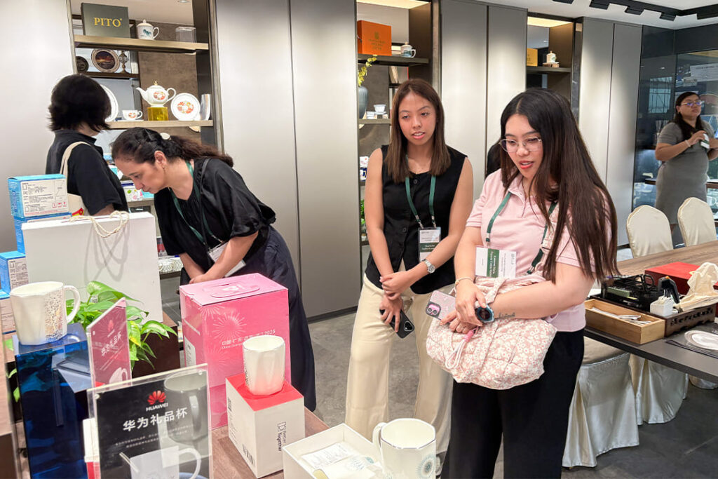 Sun Yat sen University Hosts Philippine University Delegation at PITO for Cultural Exchange (6)