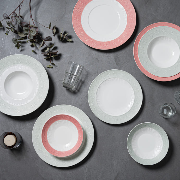 Constella Embossed Bone China Plates (4)