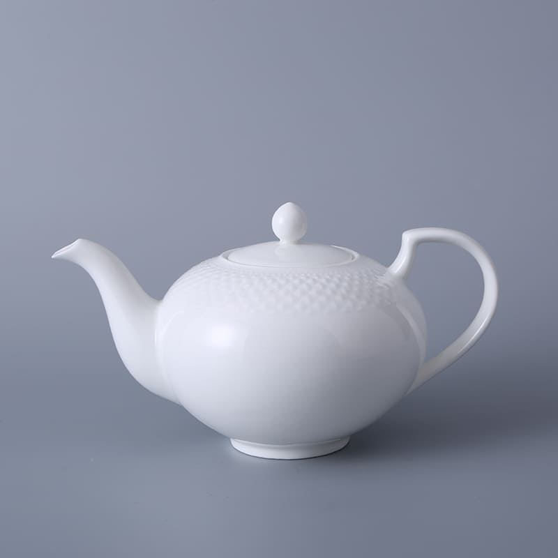 Modern White Teapot 900ml (1)
