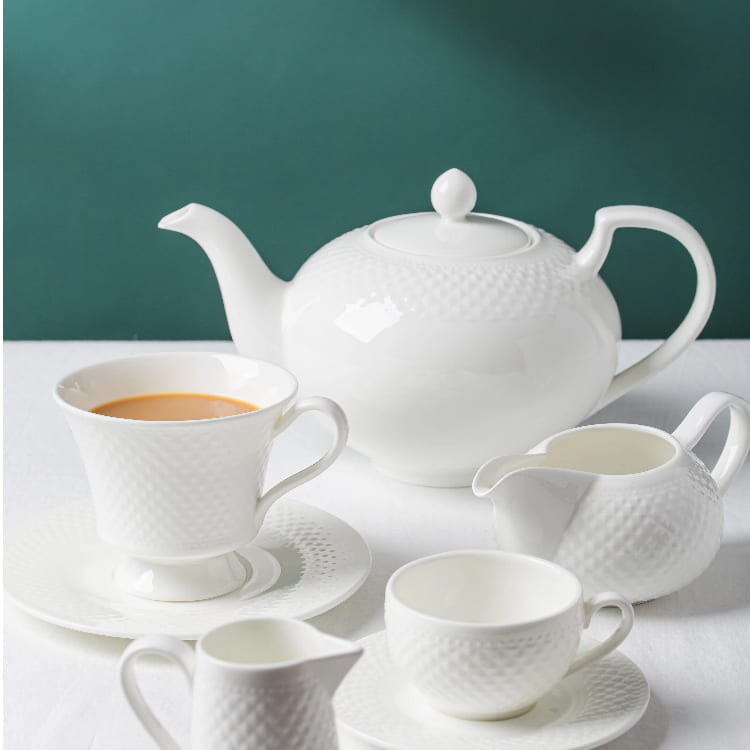 Modern White Teapot 900ml (2)